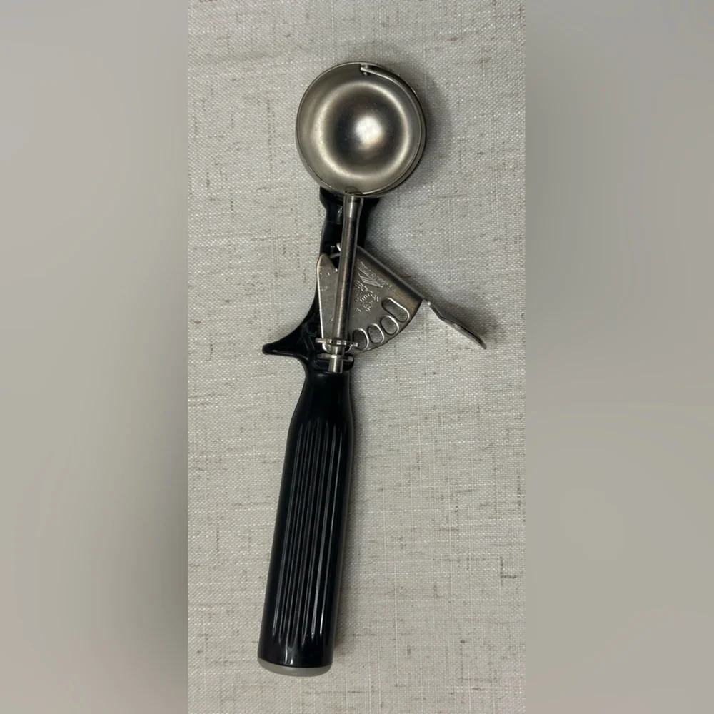 Premium Silver Ice Cream Scoop with Black Handle - Picture 3 of 8
